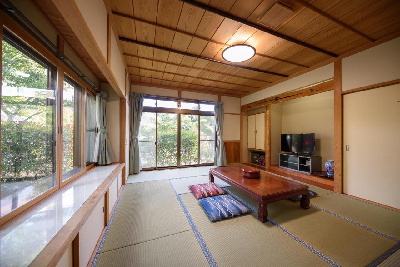 Minshuku Tsutaya Hotel Yufu Exterior photo